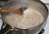 perilla seed congee on stove